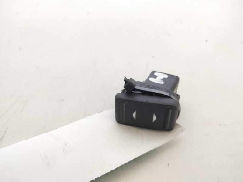 Recambio de mando elevalunas trasero izquierdo para ford kuga (cbv) 2.0 tdci cat referencia OEM IAM   