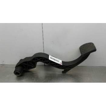 PEDAL EMBRAGUE 