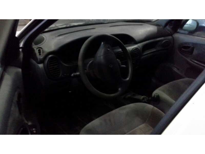renault megane i classic (la0) del año 1997