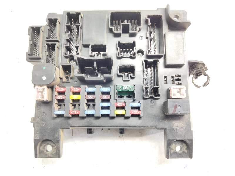 Recambio de caja fusibles para mitsubishi asx (ga0w) 1.8 di-d cat referencia OEM IAM 8637A643  