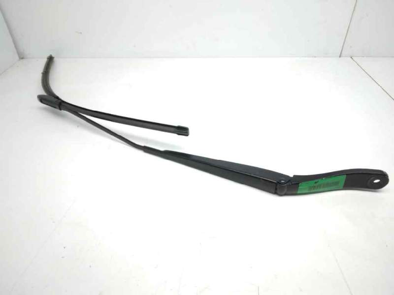 Recambio de brazo limpia delantero izquierdo para toyota proace referencia OEM IAM   