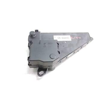 Recambio de caja fusibles para bmw serie 5 berlina (e60) 530d referencia OEM IAM 913883001  