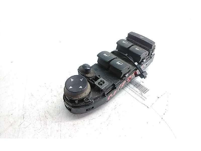 Recambio de mando elevalunas delantero izquierdo para bmw serie 5 berlina (e60) 530d referencia OEM IAM 912211001  