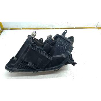Recambio de faro derecho para toyota avensis (_t25_) 2.0 (azt250_) referencia OEM IAM 8113005190  