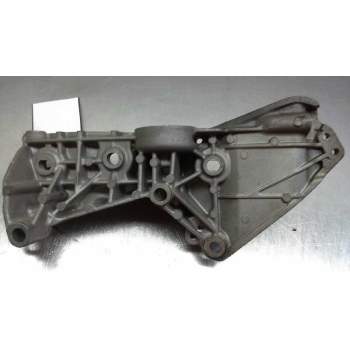 Recambio de soporte alternador para nissan nv 200 (m20) 1.5 dci cat referencia OEM IAM 8200669494  