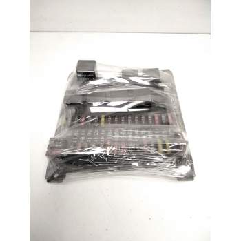 Recambio de caja reles fusibles para nissan atleon 210 referencia OEM IAM 24063D6402  
