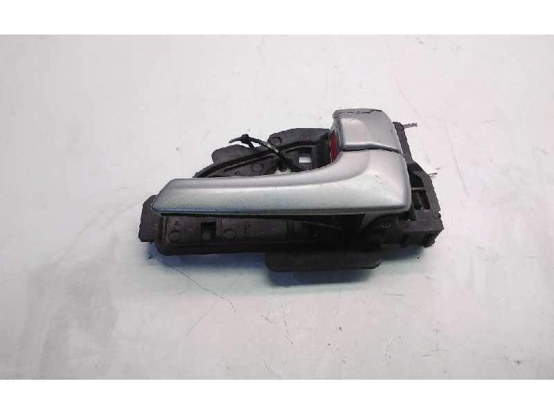 Recambio de maneta interior delantera derecha para hyundai ix35 style awd referencia OEM IAM 826222S000  