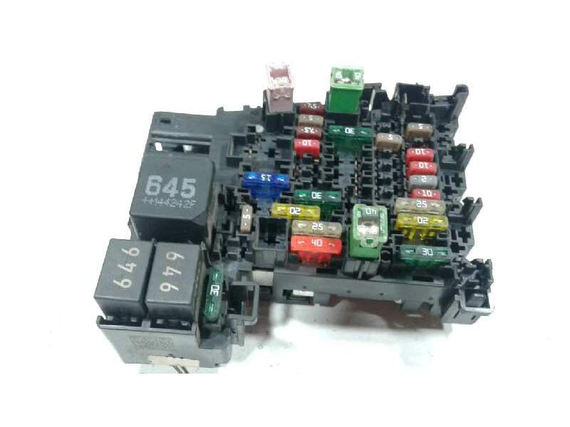 Recambio de caja fusibles para volkswagen golf vii lim. sport by r-line bluemotion referencia OEM IAM 4H0951253C  