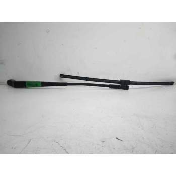 BRAZO LIMPIA DELANTERO DERECHO 