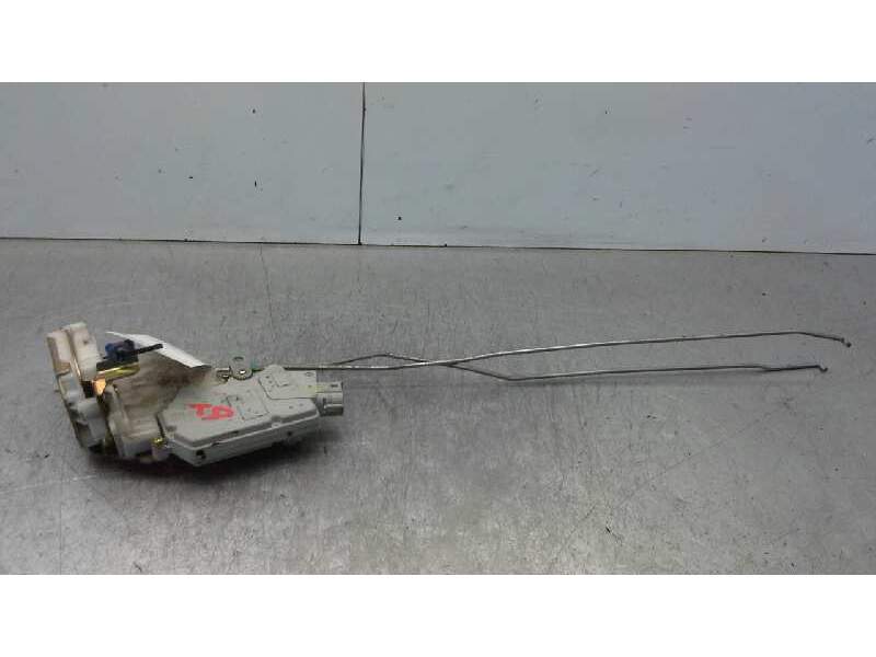 Recambio de cerradura puerta trasera derecha para nissan primera berlina (p11) se referencia OEM IAM 825029F511  