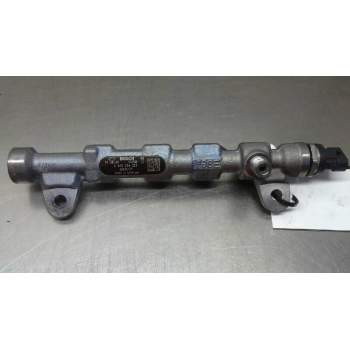 Recambio de rampa inyectora para opel insignia sports tourer cosmo referencia OEM IAM 0445214221  