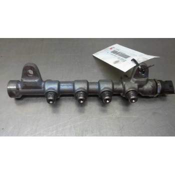 Recambio de rampa inyectora para opel insignia sports tourer cosmo referencia OEM IAM 0445214221  