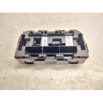 Recambio de caja fusibles para bmw serie 1 lim. (f21) 116d referencia OEM IAM 922487904  