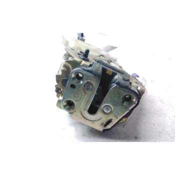 Recambio de cerradura puerta trasera derecha para nissan x-trail (t30) comfort referencia OEM IAM 805524U300  