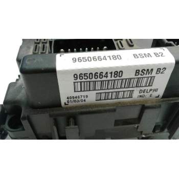 Recambio de caja fusibles para peugeot 206 berlina x-line referencia OEM IAM 9650664180  
