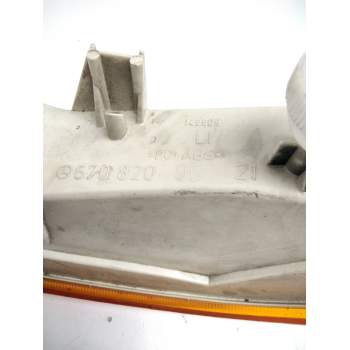 Recambio de piloto delantero izquierdo para mercedes-benz vario (tw2) bm 668 / 670 referencia OEM IAM 6708200521  
