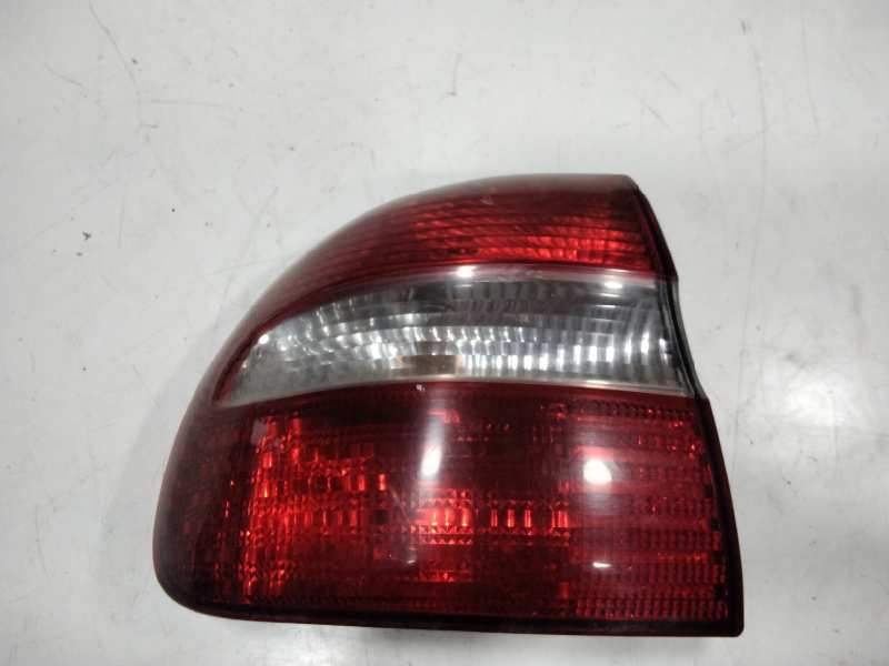 Recambio de piloto trasero izquierdo para volvo v40 familiar 1.9 d+ evolution referencia OEM IAM 30621887 285901 