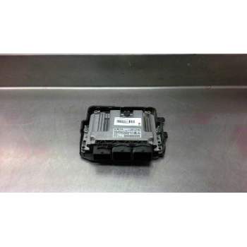 Recambio de centralita motor uce para ford focus berlina (cap) ambiente (d) referencia OEM IAM 0281017333 9677013180 BOSCH