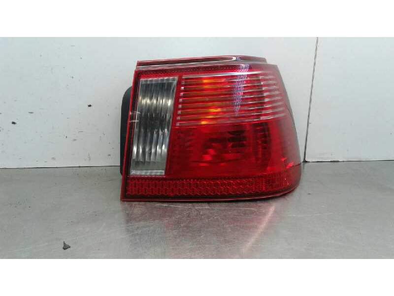 Recambio de piloto trasero derecho para seat ibiza (6k1) stella referencia OEM IAM 6K6945112G 6K6945258C 