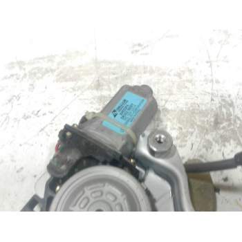 Recambio de elevalunas delantero derecho para kia carnival ii 2.9 cdri ex referencia OEM IAM 139902  