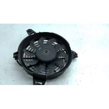 Recambio de electroventilador para hyundai h-1 / starex autobús (a1) 2.5 td referencia OEM IAM 977304A000  