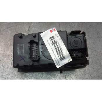 Recambio de mando luces para chrysler voyager (rg) 2.4 se referencia OEM IAM 04685711AC  
