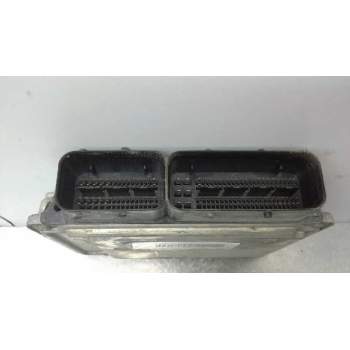 Recambio de centralita motor uce para opel vectra c berlina comfort referencia OEM IAM 0281012533 55197152 1039S11738