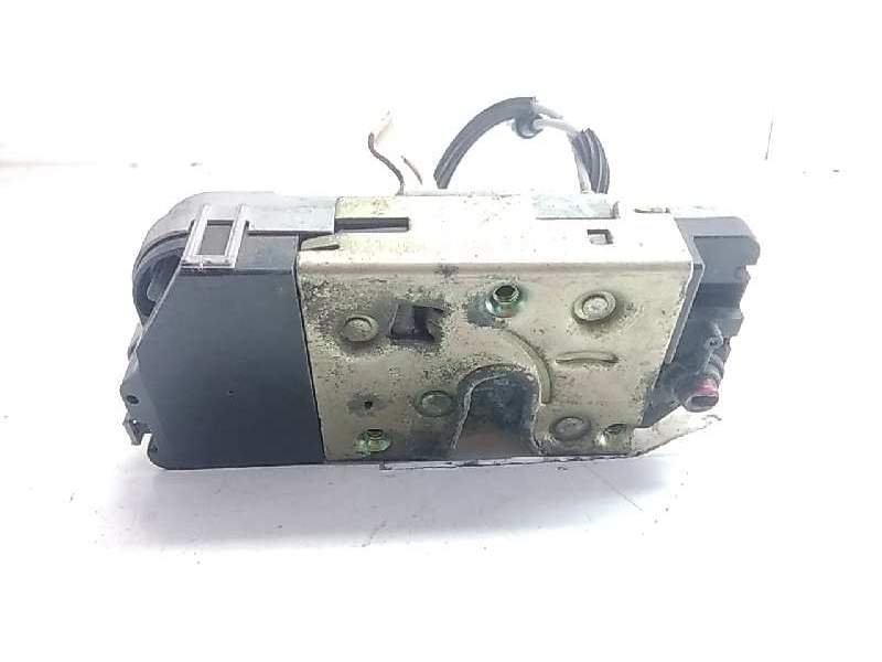Recambio de cerradura puerta trasera derecha para peugeot 307 (s1) xs referencia OEM IAM 9138A4  