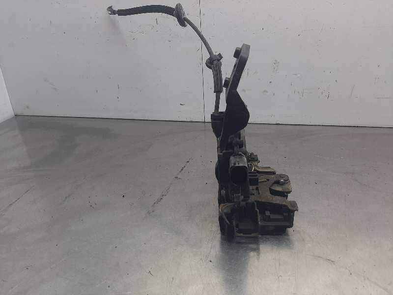 Recambio de cerradura puerta trasera izquierda para volkswagen passat berlina (3b2) comfortline referencia OEM IAM 3B4839015AL  