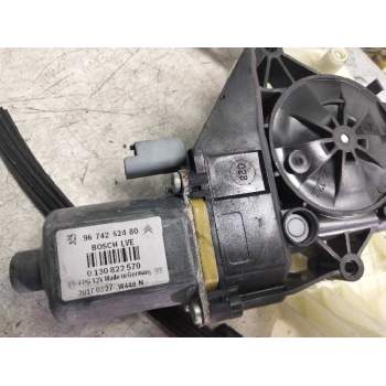 Recambio de elevalunas delantero derecho para citroën c4 cactus 1.6 blue-hdi fap referencia OEM IAM 9674252480  