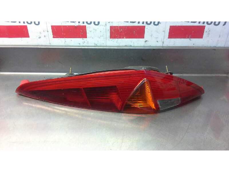 Recambio de piloto trasero derecho para fiat punto berlina (188) 1.2 cat referencia OEM IAM 286202  