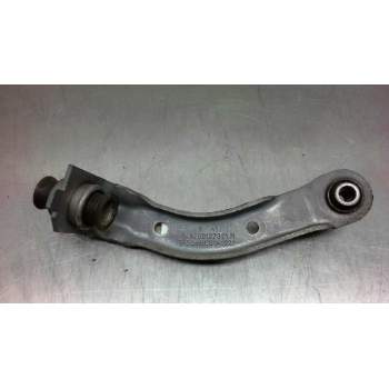 Recambio de soporte brazo suspension delantero derecho para nissan evalia referencia OEM IAM 8200127321R  