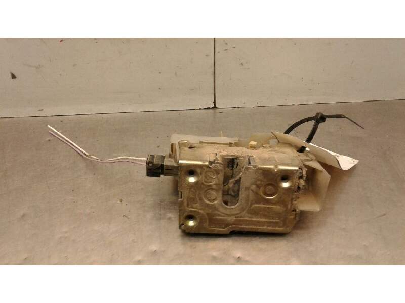 Recambio de cerradura puerta trasera derecha para renault clio ii fase i (b/cbo) 1.9 d referencia OEM IAM 7701469941  