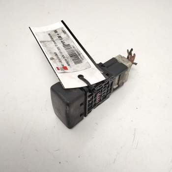 Recambio de warning para nissan pick-up (d22) td doble cabina 4x4 referencia OEM IAM  PULSADOR WARNING 