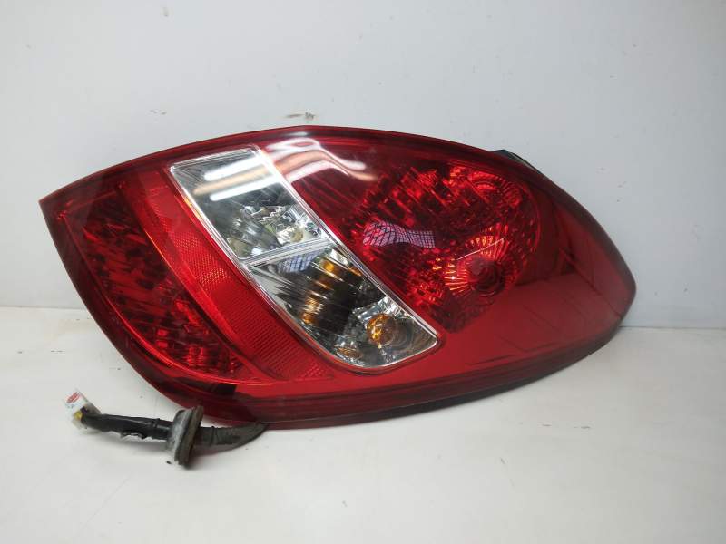 Recambio de piloto trasero derecho para hyundai i20 classic referencia OEM IAM 924021J000  