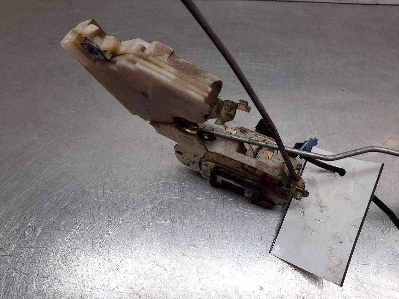 Recambio de cerradura puerta delantera derecha para nissan primera berl./familiar (p10/w10) slx berlina (p10) referencia OEM IAM