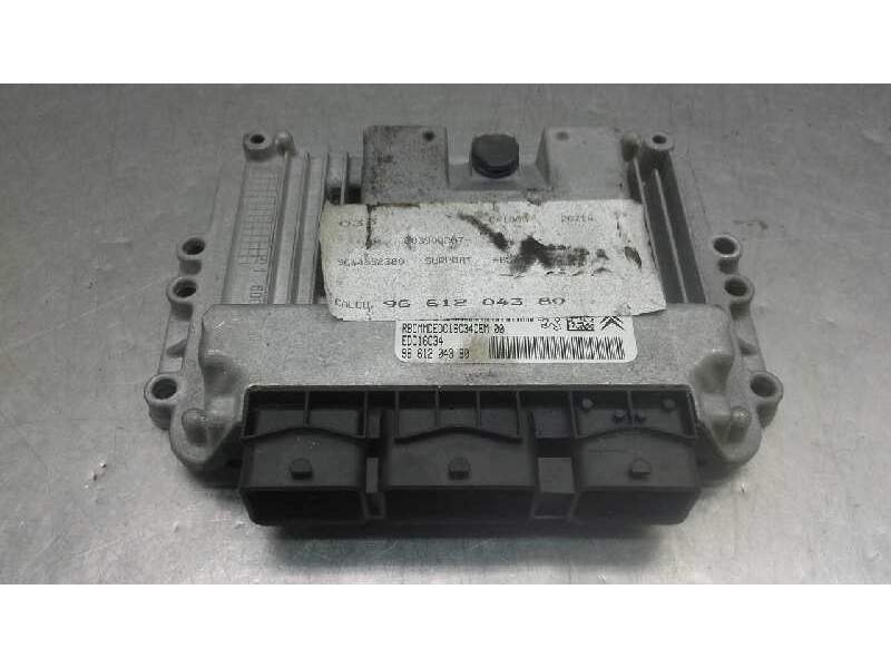 Recambio de centralita motor uce para citroën c4 berlina collection referencia OEM IAM 9661204380 EDC16C34 203900267