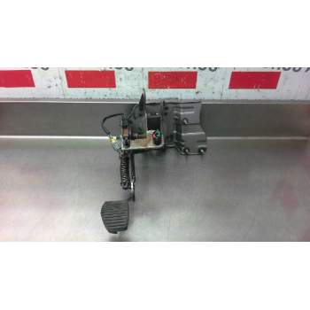 PEDAL EMBRAGUE 
