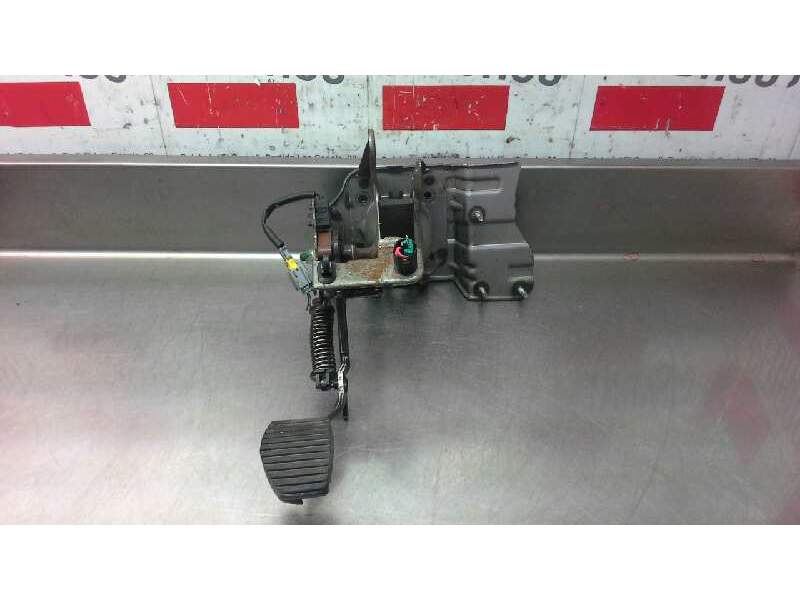 Recambio de pedal embrague para peugeot 207 x-line referencia OEM IAM   