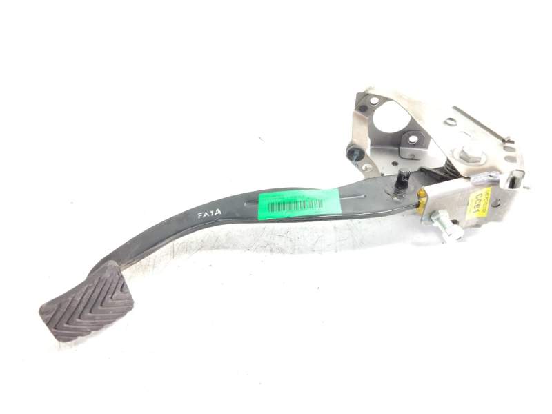 Recambio de pedal embrague para hyundai i20 classic referencia OEM IAM   
