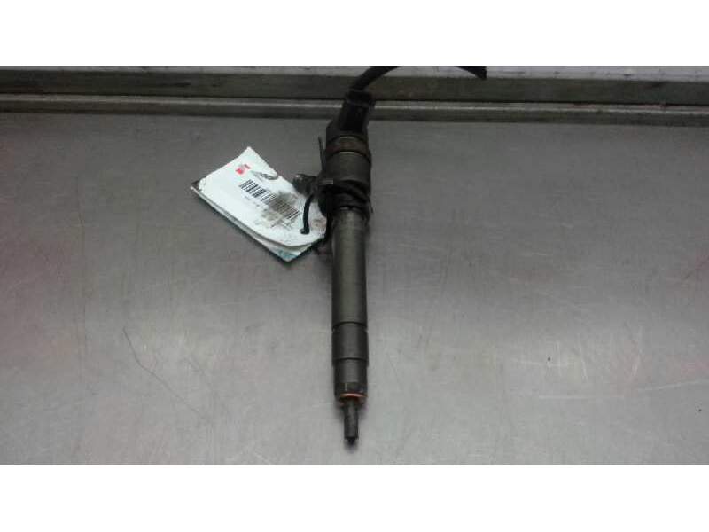 Recambio de inyector para volvo s60 berlina d5 referencia OEM IAM 30655606  