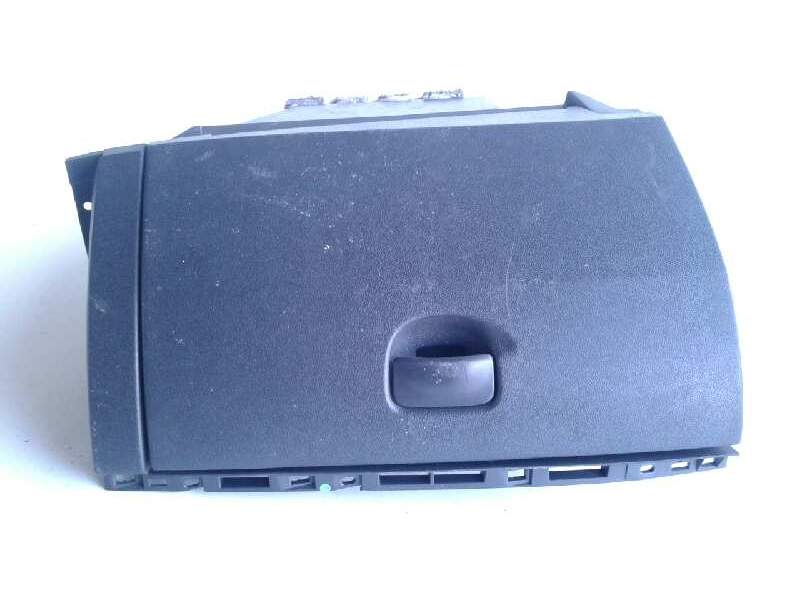 Recambio de guantera para renault clio iii confort dynamique referencia OEM IAM 8200407712  