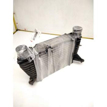 Recambio de intercooler para renault clio iii confort dynamique referencia OEM IAM 8200471888  