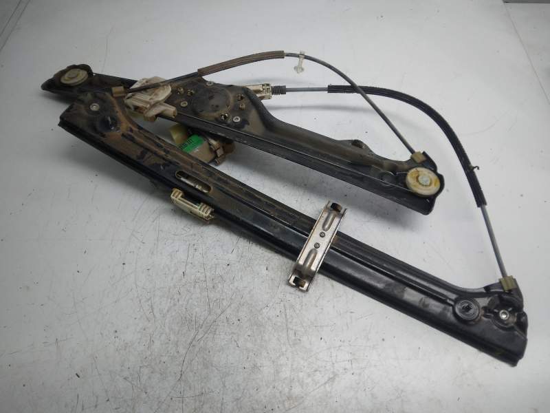 Recambio de elevalunas delantero derecho para bmw x5 (e70) 3.0d referencia OEM IAM 7166380E  