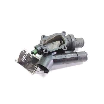 Recambio de caja termostato para land rover freelander (lr2) td4 s referencia OEM IAM 9657182080  