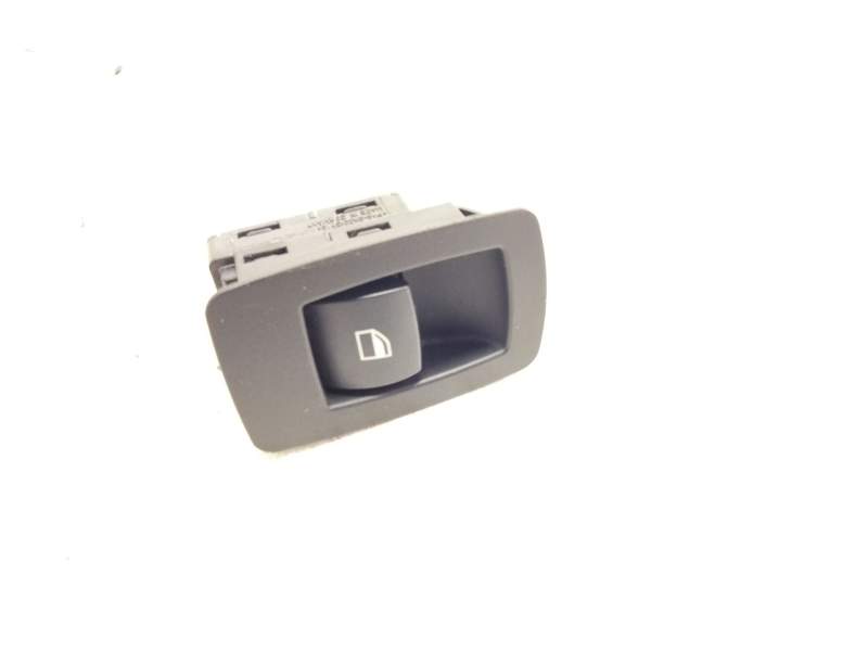 Recambio de mando elevalunas trasero izquierdo para bmw serie 1 berlina (e81/e87) 116d referencia OEM IAM 6945874  