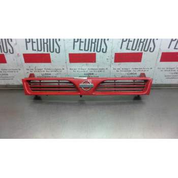 Recambio de rejilla delantera para nissan sunny berlina (n14) lx referencia OEM IAM 6231050C26  