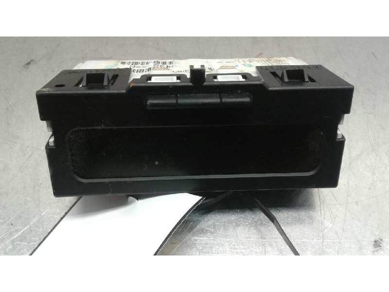 Recambio de pantalla multifuncion para renault megane ii berlina 5p authentique referencia OEM IAM   