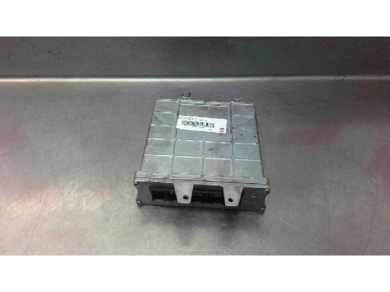 Recambio de centralita motor uce para audi a4 berlina (b5) 1.8 referencia OEM IAM 8D0907557C 0261203938/939 