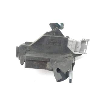 Recambio de cerradura puerta trasera derecha para citroën c4 berlina cool referencia OEM IAM 9686733780  